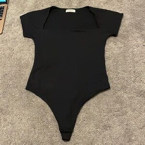 COPY - Aritzia Babaton Contour Bodysuit